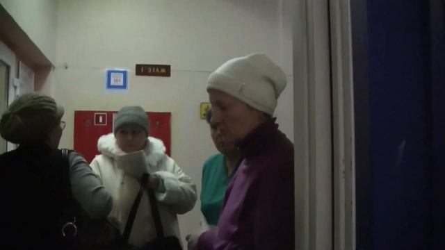 А ЧТО ЕСЛИ ПРИДТИ В ПОЛИКЛИНИКУ С КАМЕРОЙ смотреть онлайн