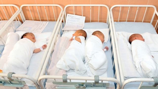 КАК ВЫГЛЯДИТ НОВОРОЖДЕННЫЙ РЕБЕНОК | Внешний вид малыша после родов