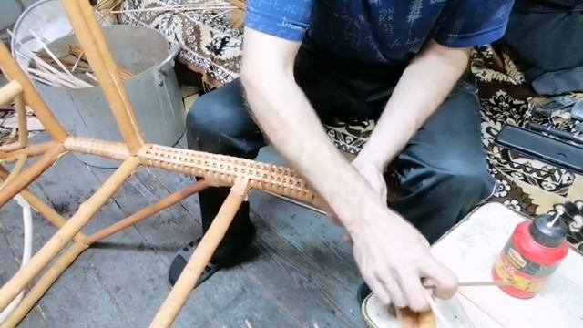 секрет от мастеров плетение спинки у кресла качалки смотреть онлайн