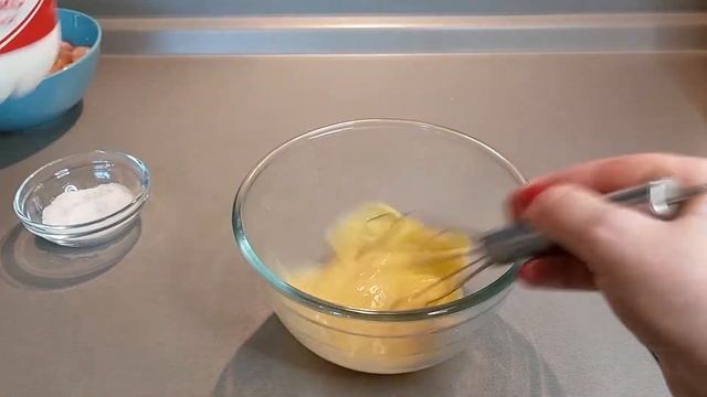 Курочка в кляре. Курица в кляре.