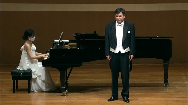 Тенор Сон. Сон Ле В Молчаньи ночи тайной (С.Рахманинов) 손성래, 라흐마니노프 신비롭고 고요한 밤에 смотреть онлайн