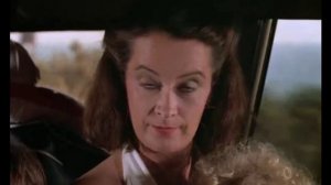 Укол зонтиком (1980) car chase scene