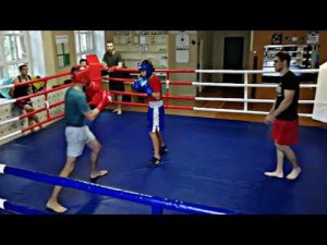 Спарринг по боксу | 25 лет против 15 лет | Новичок против Разрядника