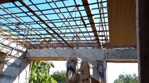 даёш второй этаж гаражу.опалубка крыши 2.