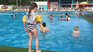 БЛОГ Крутой бассейн Дети купаются Самый лучший  Пляж в парке VLOG the best Beach in the Park