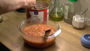 Макаронная запеканка с томатами, чесноком, брынзой. Очень хороша!