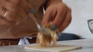 РУЛЕТИКИ С КУРИЦЕЙ ИЗ СЛОЕНОГО ТЕСТА