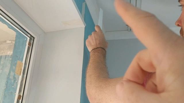 Как подрезать пластиковый уголок под 45° на углах откоса ПВХ