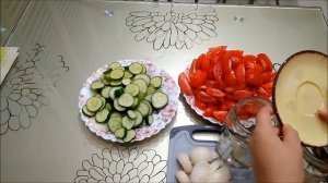 Салат из помидоров и огурцов на зиму
