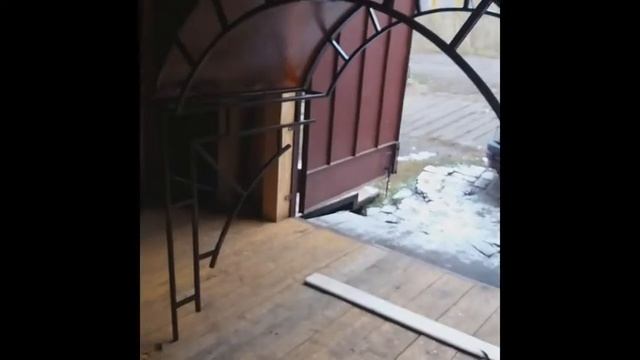 Козырёк из металлопрофиля своими руками