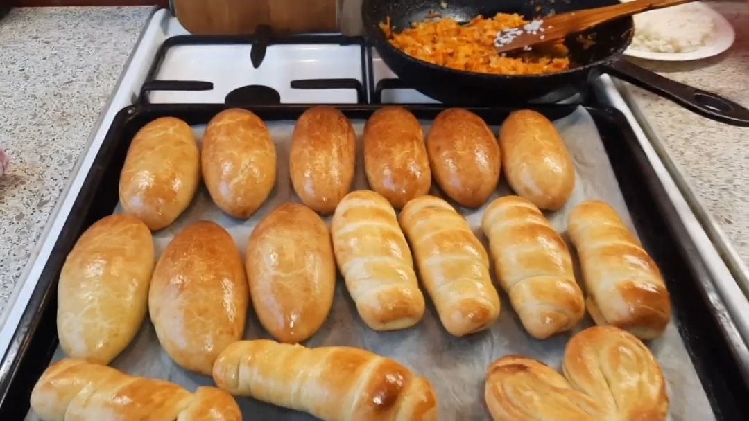 Домашние хлопоты, таких пирогов в магазине не купишь! Приготовила пироги, и фаршированные перцы смотреть онлайн