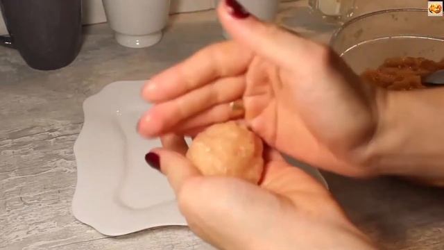 Мясные Котлеты или Мясные Шарики в Молочном Соусе Любимый ужин и обед из фарша смотреть онлайн