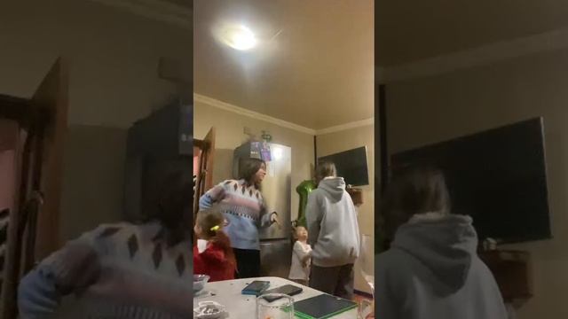 дети веселятся