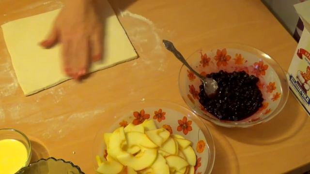 Выпечка из слоеного теста! Просто пальчики оближешь!