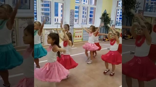 Спортивно- музыкальный досуг "Правила дорожного движения" смотреть онлайн