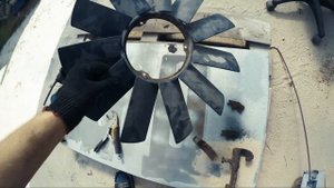 Пескоструй и покраска суппортов на BMW e34 540 Выдавливаем поршня воздухом #5