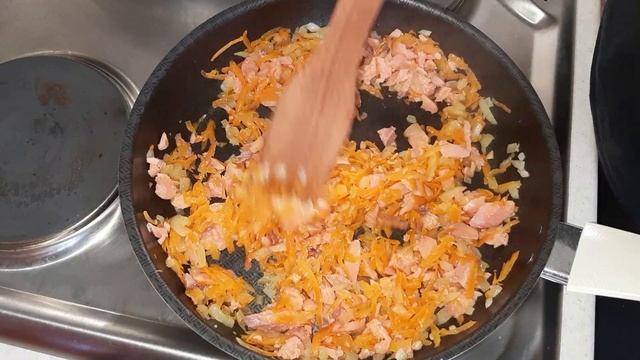 Тыквенный крем суп с красной рыбой / Суп пюре из тыквы и красной рыбой
