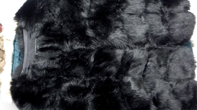 Мешок № 02592 Шубы из искусственного меха Суперкрем. Арт 3188. Вес 20,5 кг. Кол-во 27 шт смотреть онлайн