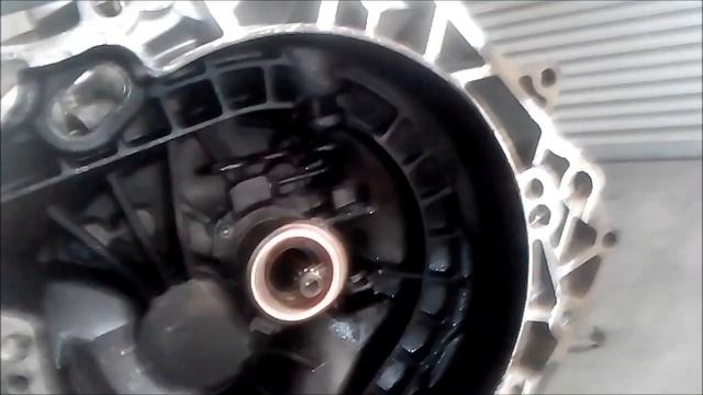 OPEL CORSA C 1.3CDTI CLUTCH REPLACEMENT AND HIDRAULIC RELEASE BEARING смотреть онлайн