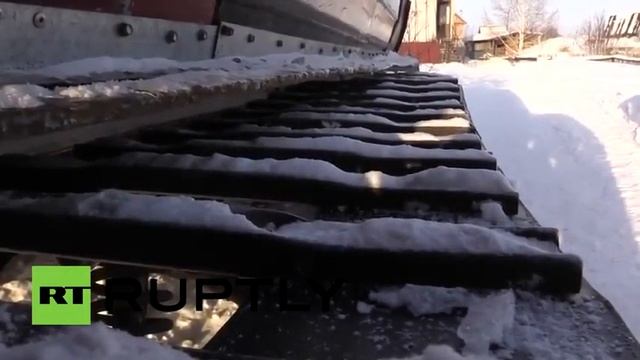 Житель Омска собрал танк на основе Lada Samara смотреть онлайн