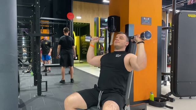 Жим гантелей сидя - техника выполнения смотреть онлайн