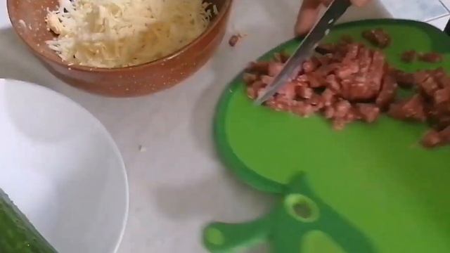 САЛАТИК БЫСТРЫЙ.. ОЧЕНЬ ВКУСНЫЙ. смотреть онлайн