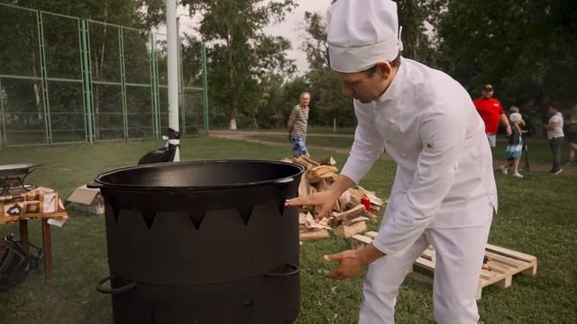 Готовим Таджикский плов в казане 225литров на 150 человек в честь дня защиты детей смотреть онлайн