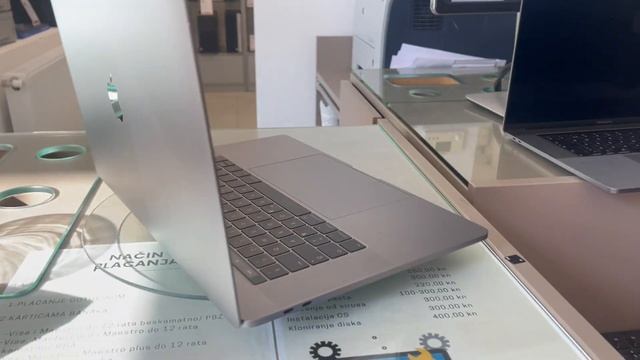 APPLE MACBOOK PRO 15’’ 2017 смотреть онлайн