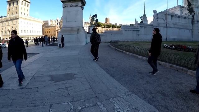 Жизнь в ИТАЛИИ. РИМ. КОЛИЗЕЙ. Пизанская башня. СКОЛЬКО нужно денег на ЕДУ и Жильё ? смотреть онлайн