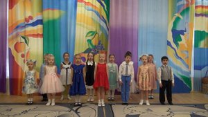 Песня Хорошо рядом с мамой Гимназия 1544