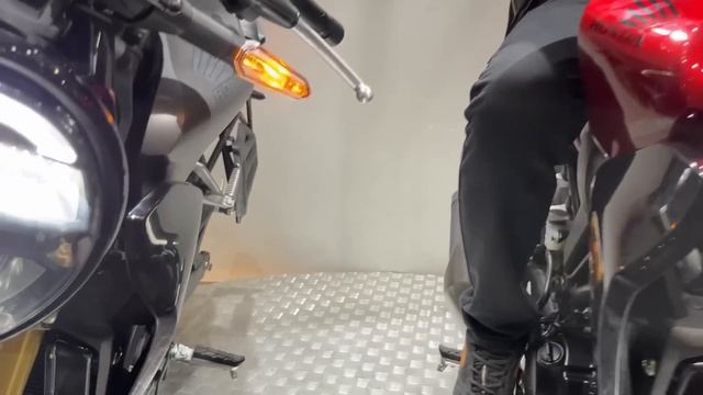 2024 Honda CB 300R BS6 Phase 2 New Model Red Colour : Detailed Walkaround Review | On Road Price смотреть онлайн