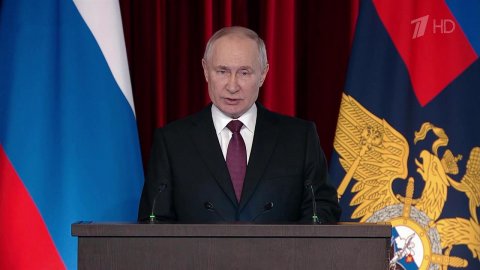 Владимир Путин поручил МВД улучшить в новых регионах работу по выдаче документов
