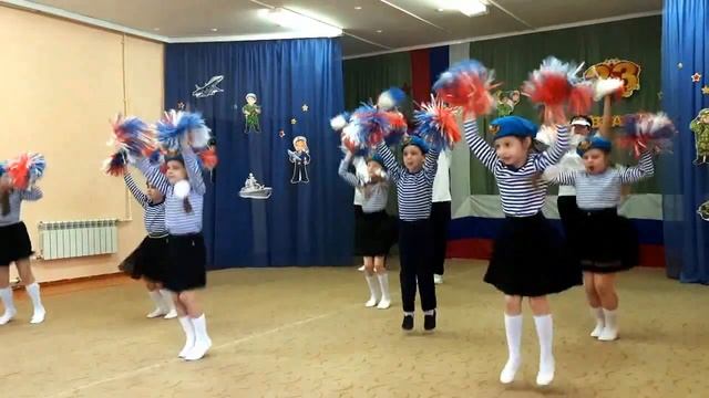 Танец "Вперёд, Россия! смотреть онлайн