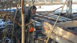 Сруб из полубруса в ласточкин хвост . Пасовка черты .