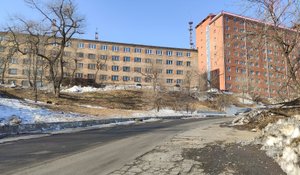 Аксаковская, общежития ДВФУ, бывшего политех - го .  Владивосток