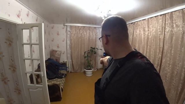 ПЕРЕЕЗД | Обзор старой квартиры | Кровать из дерева своими руками | Пластиковые панели в ванной | # смотреть онлайн