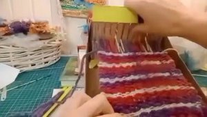 Ткацкий станок из картонной коробки. Ткачество на бердо.