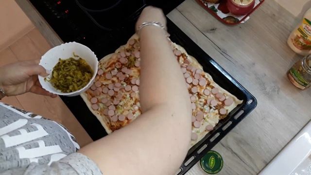 Готовим дома. Готовим пиццу из покупного теста.