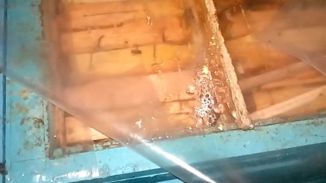 Вентиляция в ульях спустя месяц смотреть онлайн