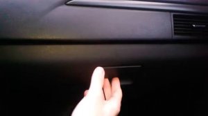 Видео: Как открыть и закрыть бардачок в ЛАДА ПРИОРА (LADA PRIORA)?