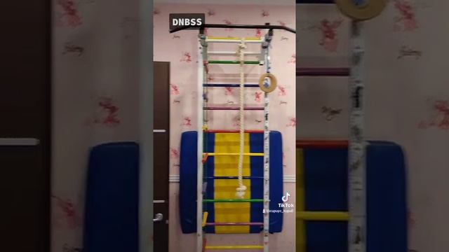 В пять раз дешевле чем в 2013 году | Сколько сейчас стоит недвижимость в ДНР | Кирилл Сириус смотреть онлайн