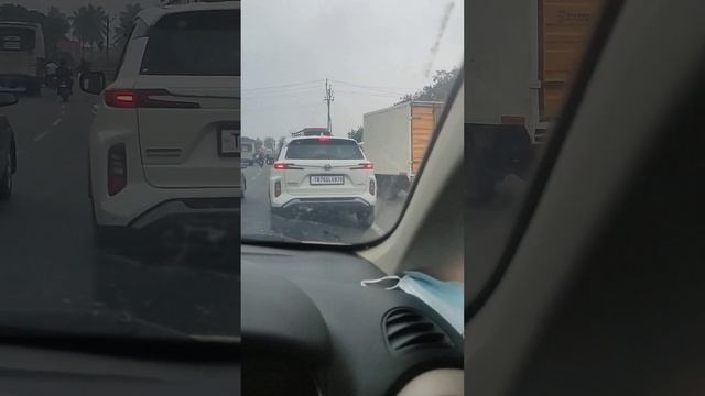 Toyota urban cruiser hyrider | tata altroz | road chase | review| highway | onroad | ev car | hybri