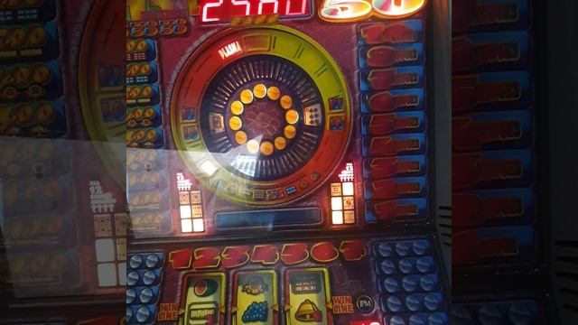 Big 50 fruit machine...short demo mode play(not mine) смотреть онлайн
