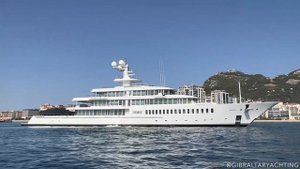 FOUNTAINHEAD, 87.78m Feadship Built Superyacht Docking In Gibraltar 4K