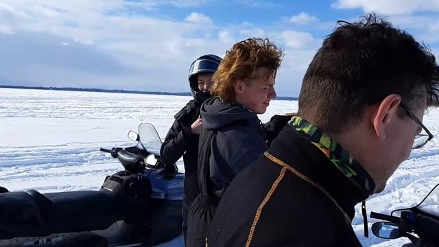 Гонки на снегоходах смотреть онлайн