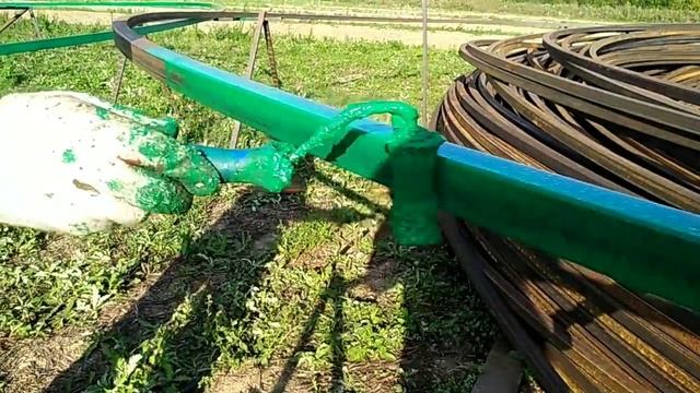 Покраска  дуг фермерских теплиц для выращивания садовой земляники смотреть онлайн