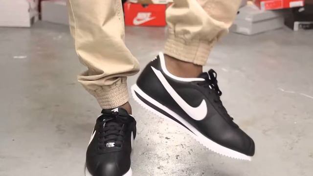 Женские кроссовки Nike Cortez SE Размытые бежевые