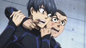 Что ж время поиграть вышибалы ! Блю -лрк синяя тюрьма!#аниме