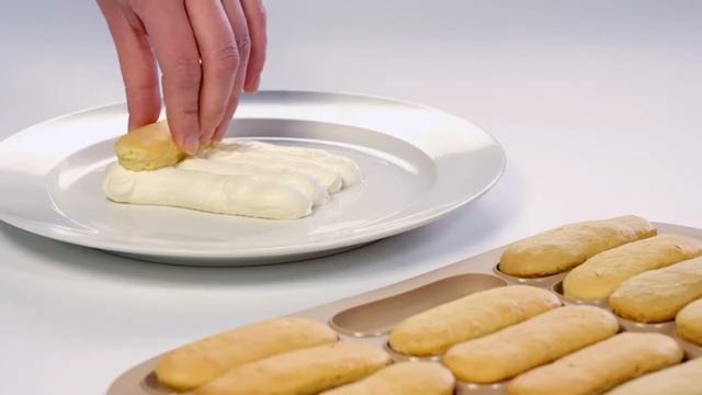 629528 Форма для бисквитных пальчиков DELLA CASA смотреть онлайн