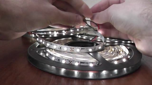 ОТВЕТ НА Интерактивчик #2 - Будут ли светиться 15 метров LED ленты и от каких батареек? смотреть онлайн